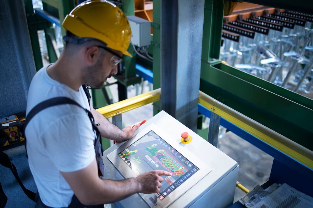 machine maintenance software