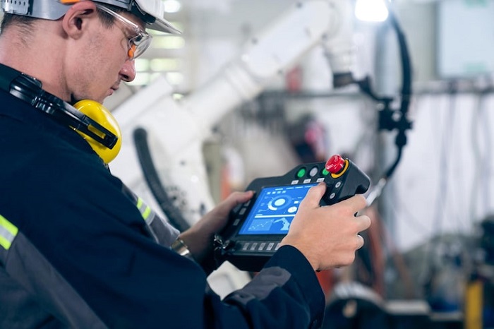equipment maintenance monitoring